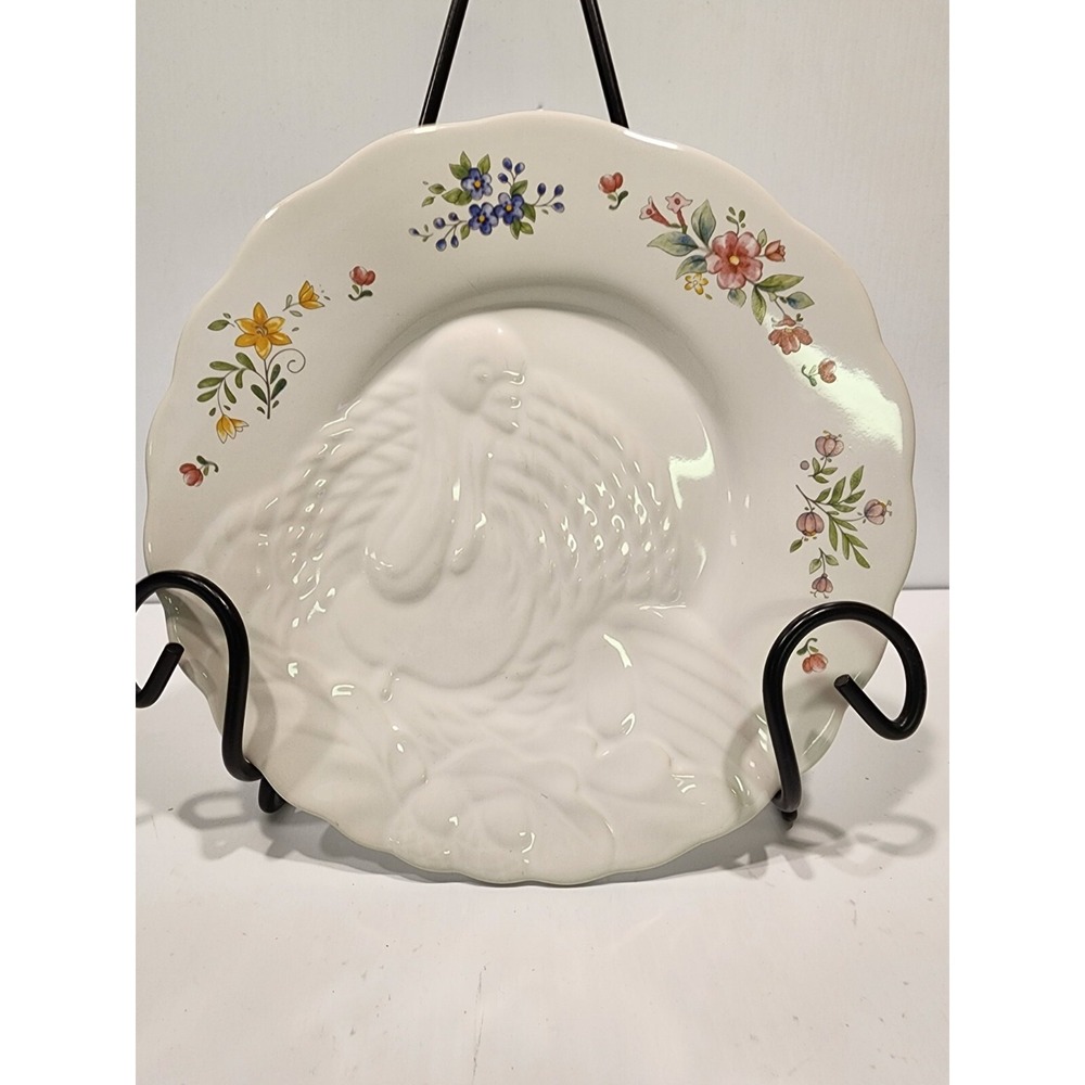 Pfaltzgraff Meadow‎ Lane Turkey Buffet Plate    8"